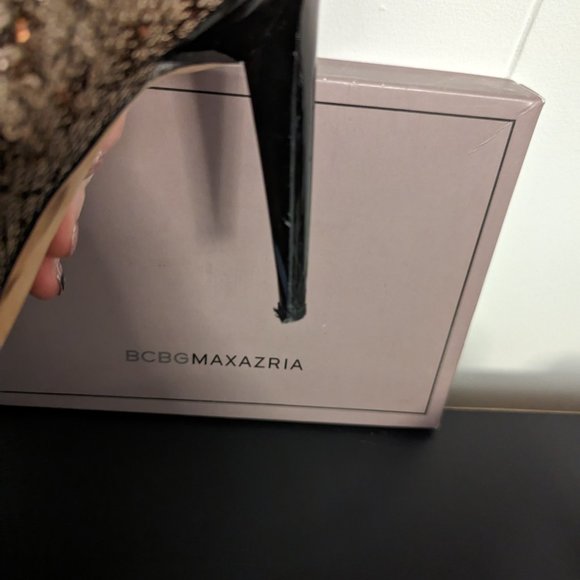 BCBG MaxAzria Satori Bronze Metallic Sequin Platform Pumps - Picture 10 of 11